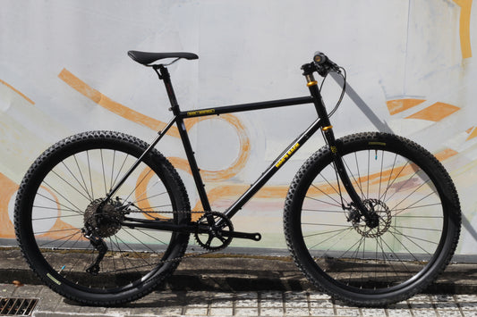 BASSIBIKES "Hog's Back 51cm Riserbar ATB"